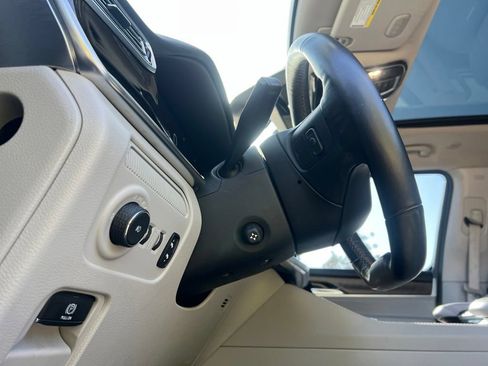 Certified 2022 Jeep Grand Wagoneer Series I AWD/4WD image 48