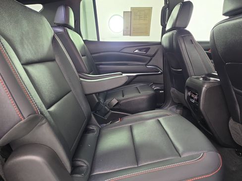 Used 2026 Chevrolet Traverse Z71 w/ Enhanced Driving Package AWD/4WD image 42