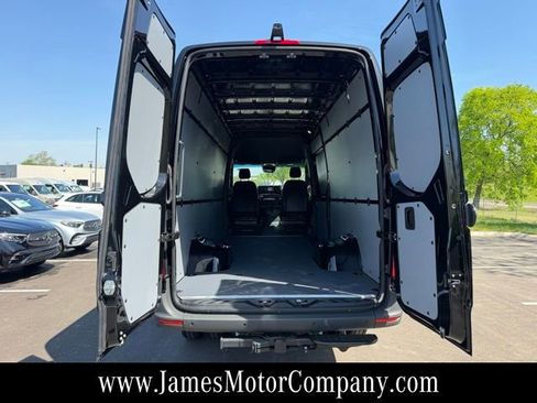 New 2026 Mercedes-Benz Sprinter 3500 image 18
