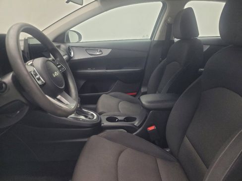 Used 2024 Kia Forte LXS w/ LXS Technology Package FWD image 17