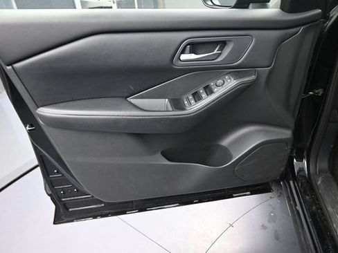 Used 2024 Nissan Rogue SV AWD/4WD image 20