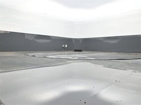 Used 2025 RAM ProMaster 2500 w/ Storage Group image 25