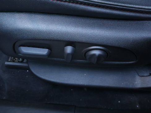 Used 2023 Chevrolet Traverse RS image 11