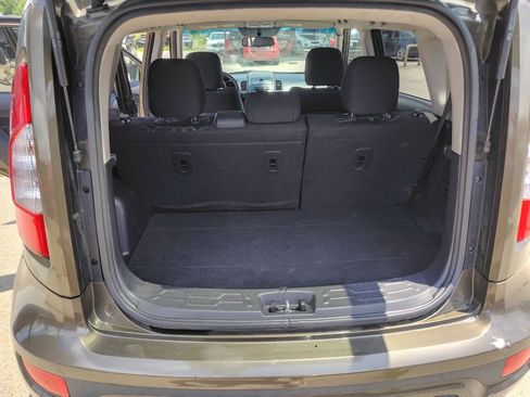Used 2012 Kia Soul + FWD image 7