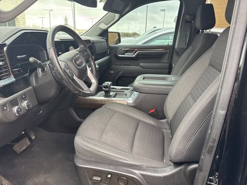 Used 2022 GMC Sierra 1500 Elevation w/ Preferred Package image 9