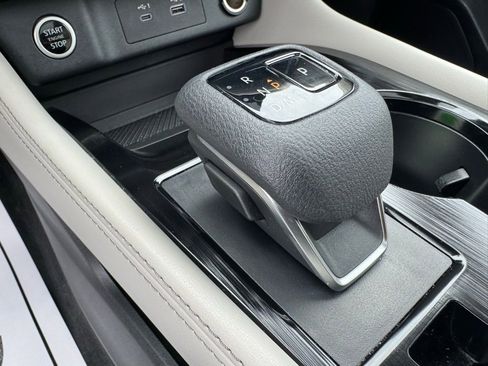 Used 2022 Nissan Rogue SL w/ SL Premium Package image 33