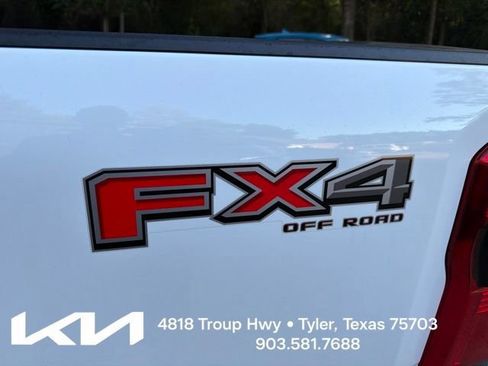 Used 2023 Ford F250 Lariat w/ FX4 Off-Road Package AWD/4WD image 12