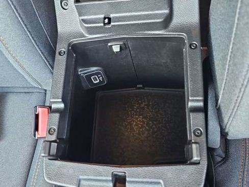 Used 2025 Jeep Wrangler Willys image 26