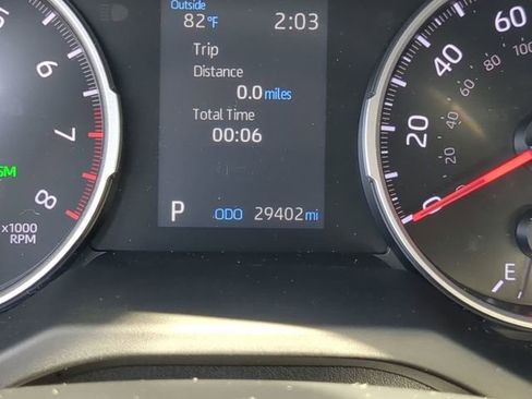 Used 2022 Toyota RAV4 XLE Premium image 33