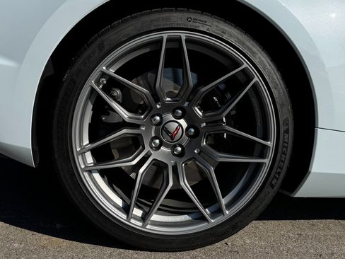 Used 2024 Chevrolet Corvette Z06 RWD image 55