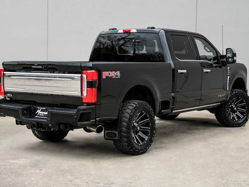 Used 2023 Ford F250 Platinum image 8