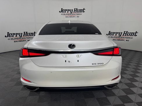 Used 2025 Lexus ES 350 w/ Premium Package FWD image 7