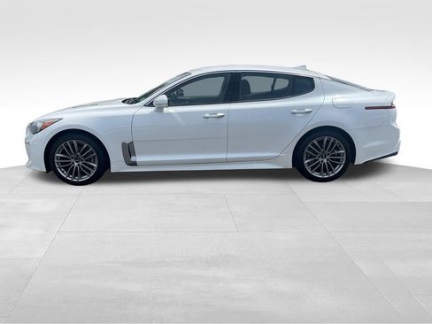 Used 2018 Kia Stinger RWD image 4