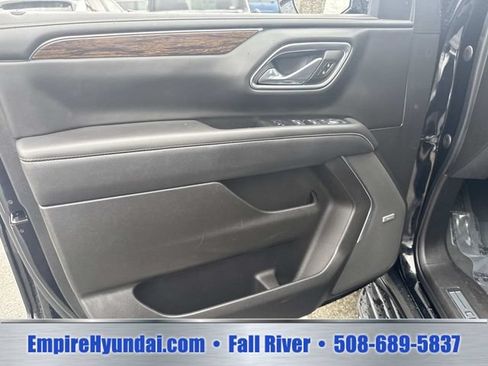 Used 2023 Chevrolet Tahoe Premier w/ Premium Package 2 AWD/4WD image 19