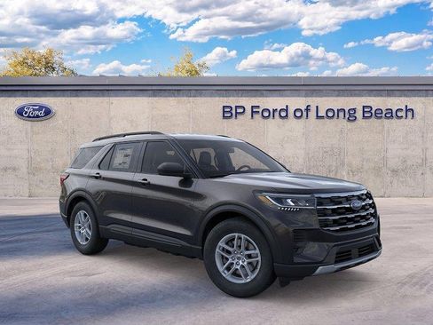 New 2026 Ford Explorer Active RWD image 7