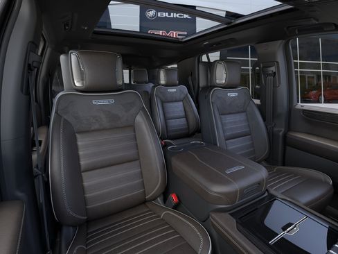 New 2026 GMC Yukon Denali Ultimate AWD/4WD image 16