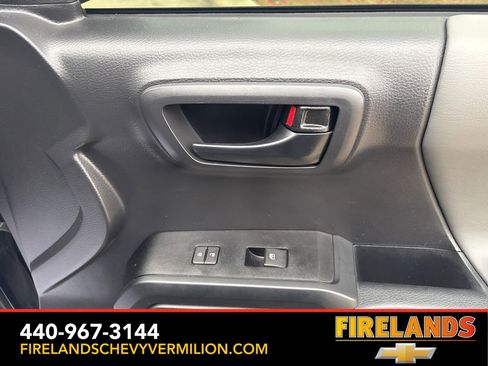 Used 2022 Toyota Tacoma SR image 27