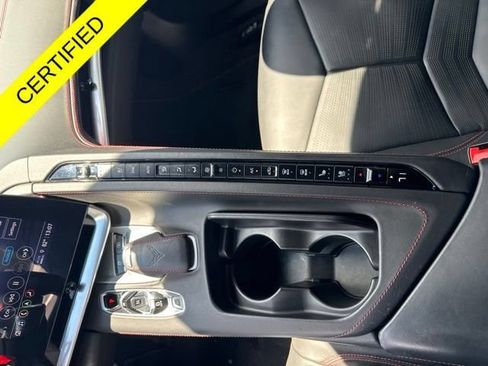 Used 2022 Chevrolet Corvette Stingray Premium Cpe w/ Z51 Performance Package RWD image 17