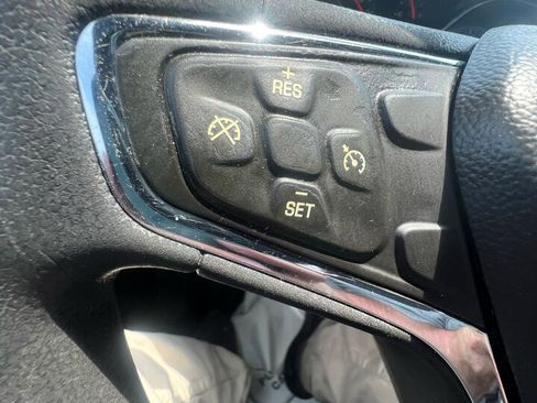 Used 2016 Chevrolet Cruze LT w/ Convenience Package image 18