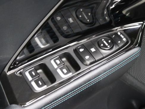 Used 2022 Kia Niro EX Premium FWD image 10