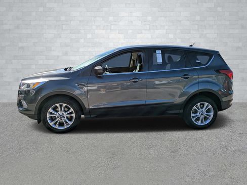 Used 2019 Ford Escape SE image 8