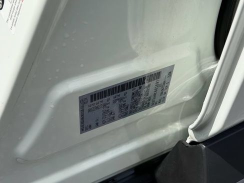 Used 2024 Nissan Rogue S FWD image 13