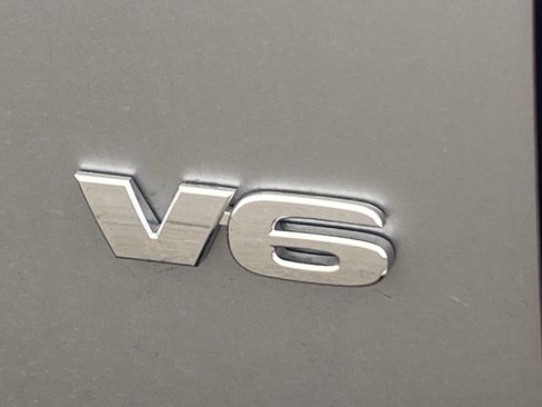 Used 2018 Toyota Tacoma TRD Sport image 5