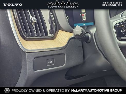 New 2026 Volvo XC60 B5 Plus w/ Protection Package Premier AWD/4WD image 16