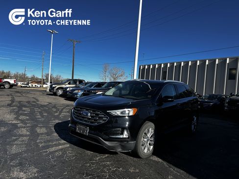 Used 2019 Ford Edge Titanium image 1