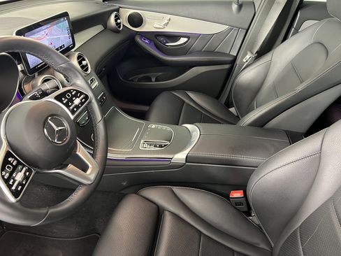 Certified 2022 Mercedes-Benz GLC 300 4MATIC image 4