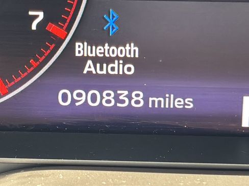 Used 2023 Mitsubishi Outlander SEL FWD image 46