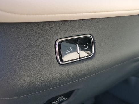 New 2027 Lincoln Navigator Reserve w/ Jet Appearance Package AWD/4WD image 14