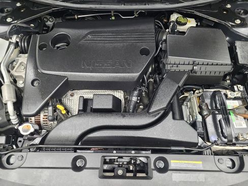 Used 2017 Nissan Altima 2.5 SV w/ Convenience Package FWD image 30