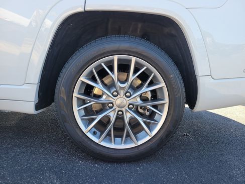 Used 2023 Jeep Grand Cherokee L Summit w/ Advanced Protech Group IV image 8