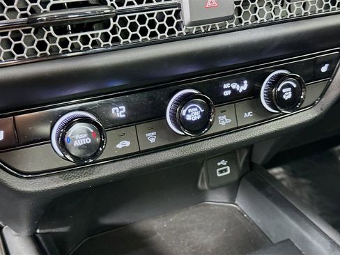 Used 2024 Honda HR-V Sport image 16