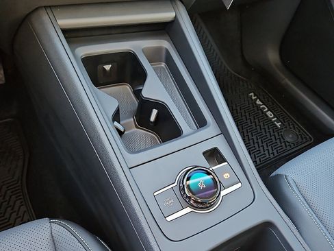 New 2026 Volkswagen Tiguan SE image 15