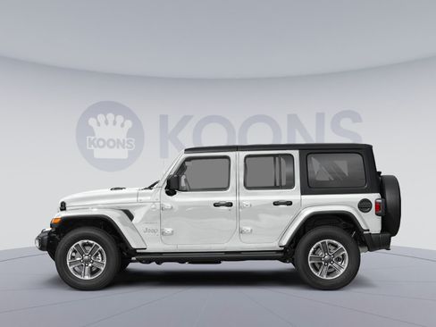 Used 2023 Jeep Wrangler Unlimited Sahara AWD/4WD image 4