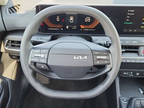 Used 2025 Kia K4 FWD image 18