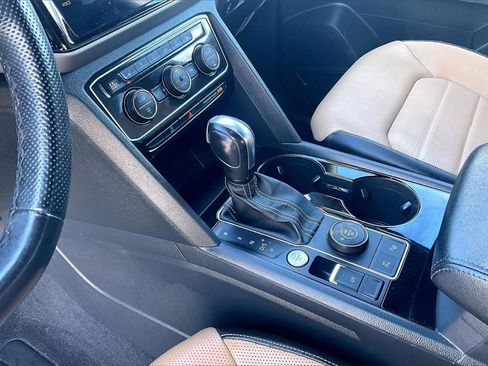 Used 2023 Volkswagen Atlas Cross Sport SEL Premium R-Line image 17