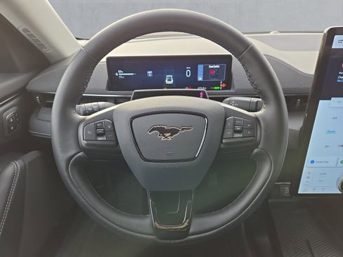 Certified 2025 Ford Mustang Mach-E Select w/ Comfort Package Lite image 13