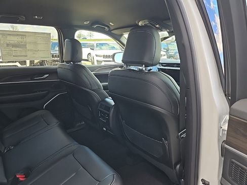 New 2026 Jeep Grand Cherokee Limited AWD/4WD image 87