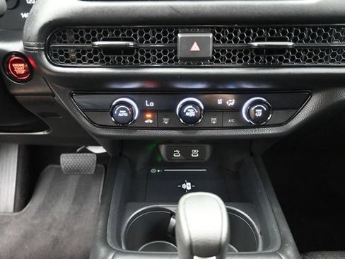 Used 2026 Honda HR-V LX image 9