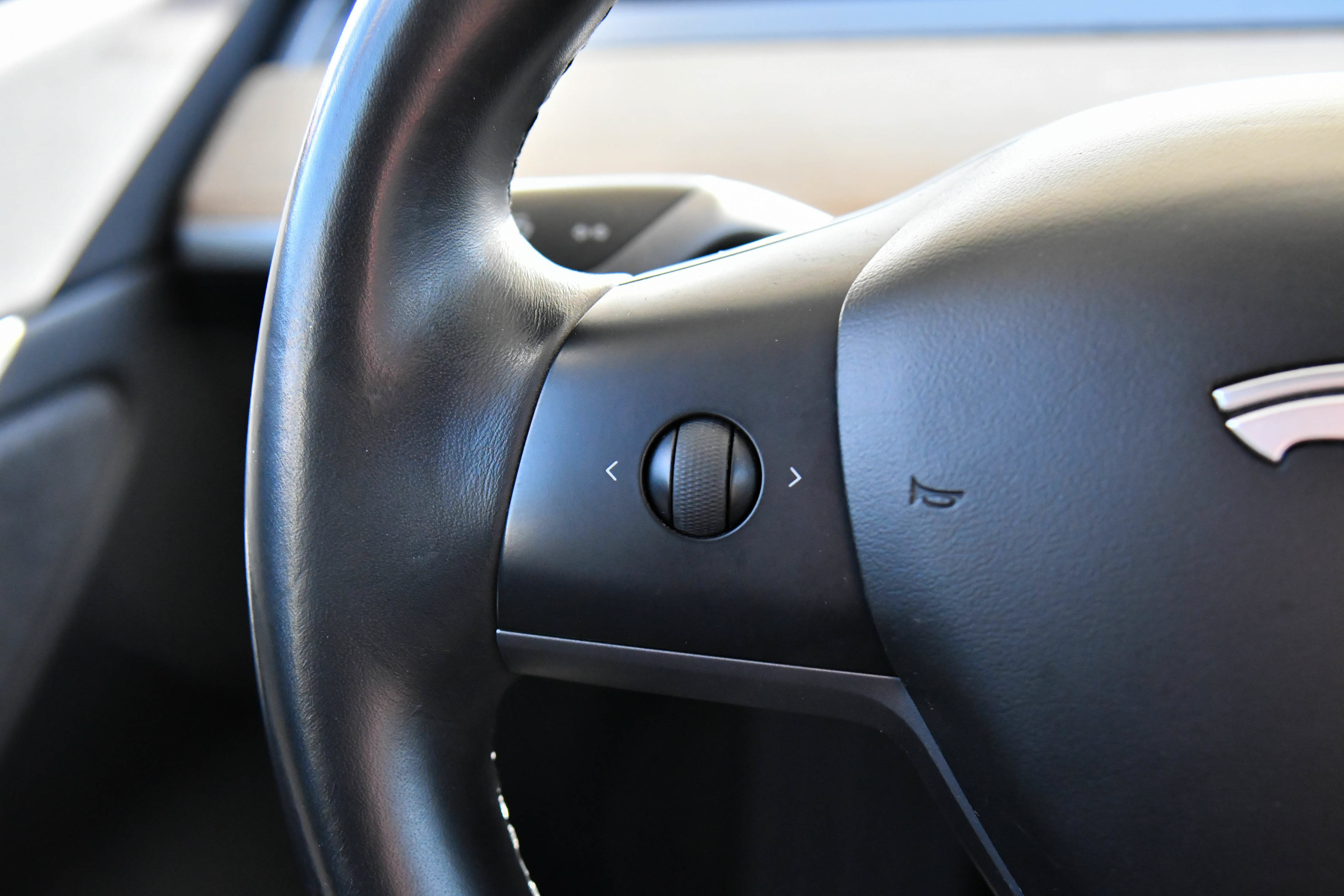 Used 2018 Tesla Model 3 Long Range RWD image 28