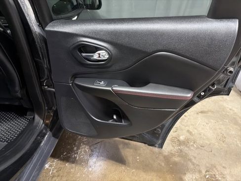 Used 2022 Jeep Cherokee Trailhawk w/ Premium Leather Package image 13