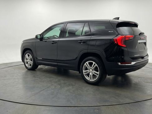 Used 2024 GMC Terrain SLE image 6