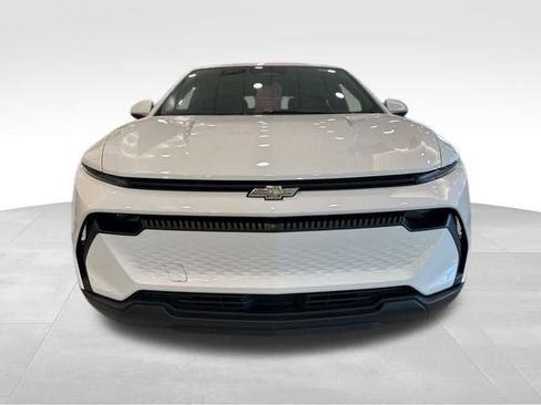 New 2026 Chevrolet Equinox EV LT image 7