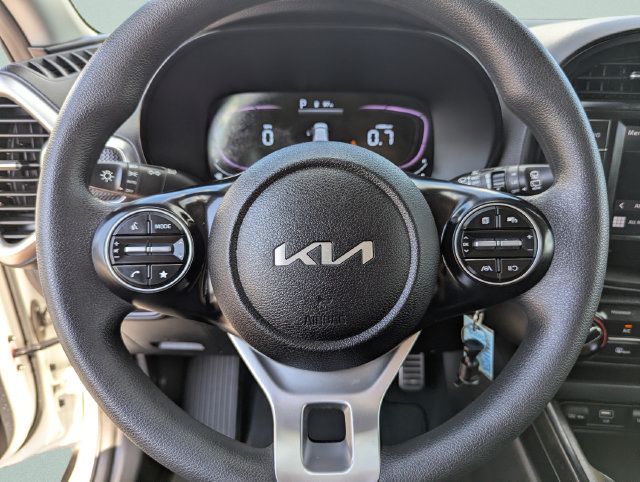 Used 2024 Kia Soul LX w/ Option Group 015 FWD image 40