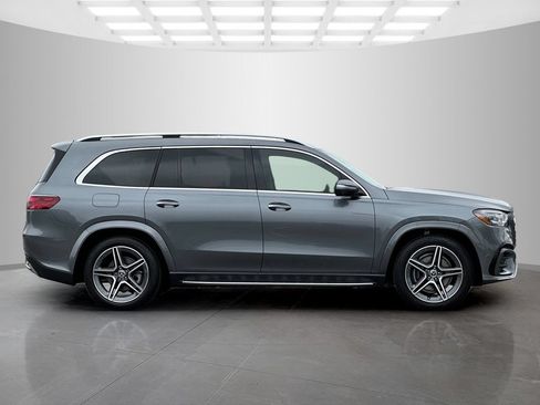 Used 2026 Mercedes-Benz GLS 450 4MATIC image 7