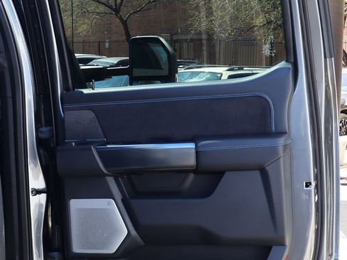 Used 2025 Ford F250 Platinum image 27