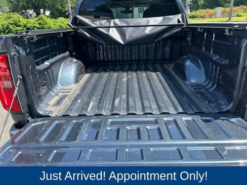 Used 2019 Chevrolet Colorado W/T w/ WT Convenience Package RWD image 12